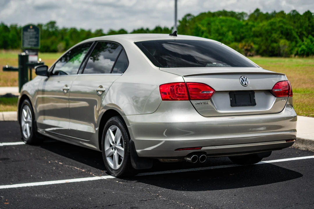 2013 Volkswagen A6 Jetta - Image 19 of 31