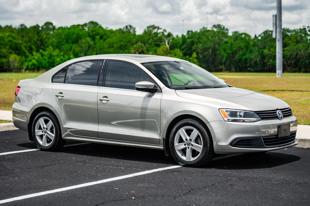 2013 Volkswagen A6 Jetta - Image 30 of 31