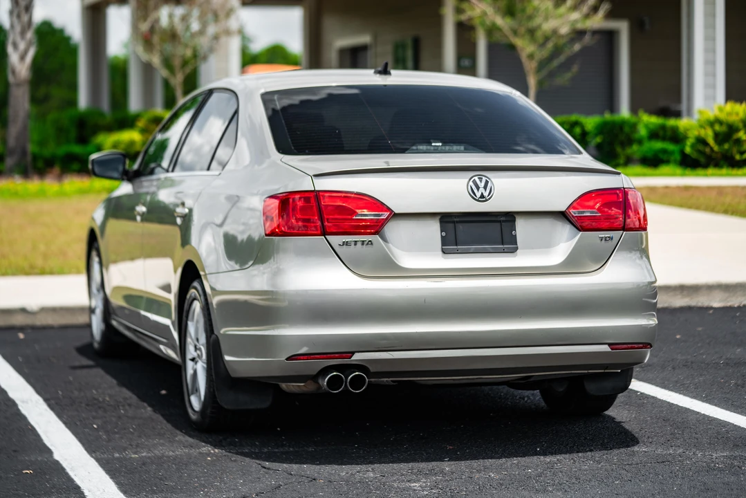 2013 Volkswagen A6 Jetta - Image 20 of 31