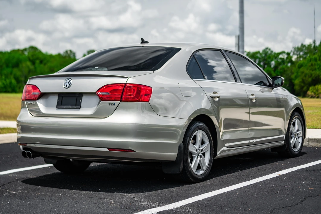 2013 Volkswagen A6 Jetta - Image 23 of 31