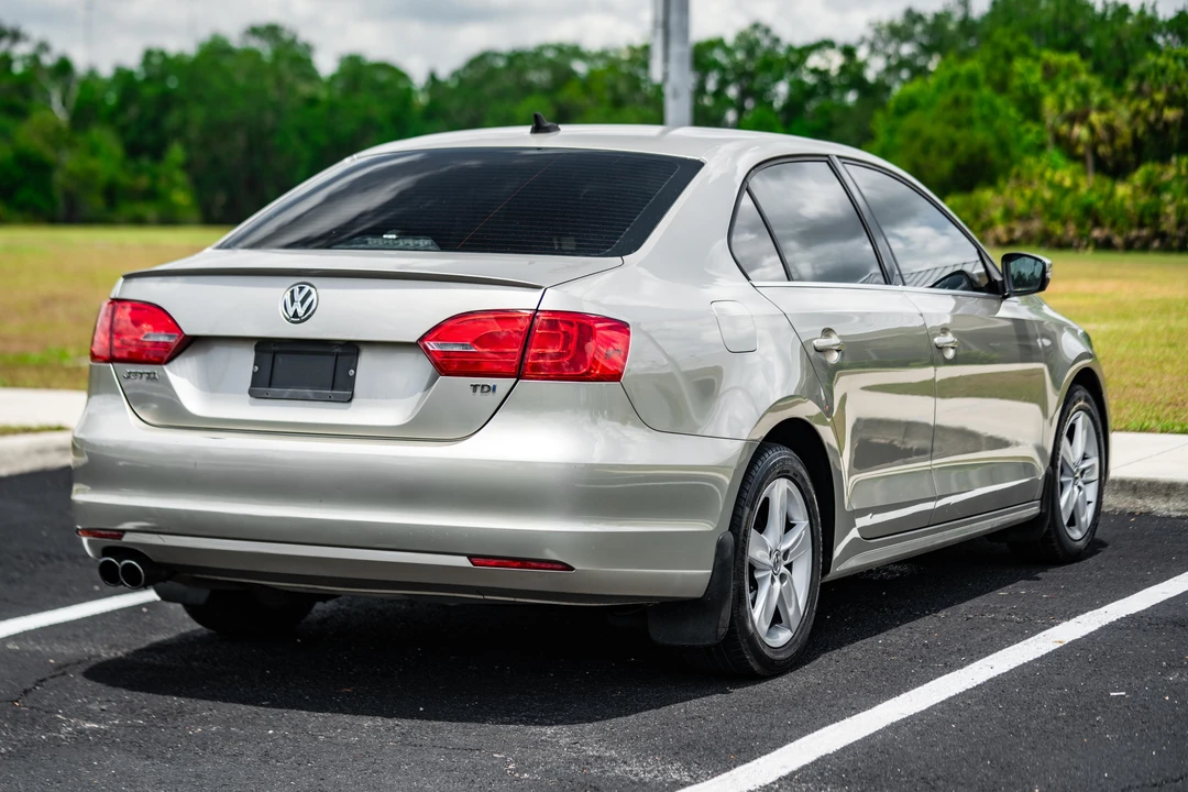 2013 Volkswagen A6 Jetta - Image 22 of 31