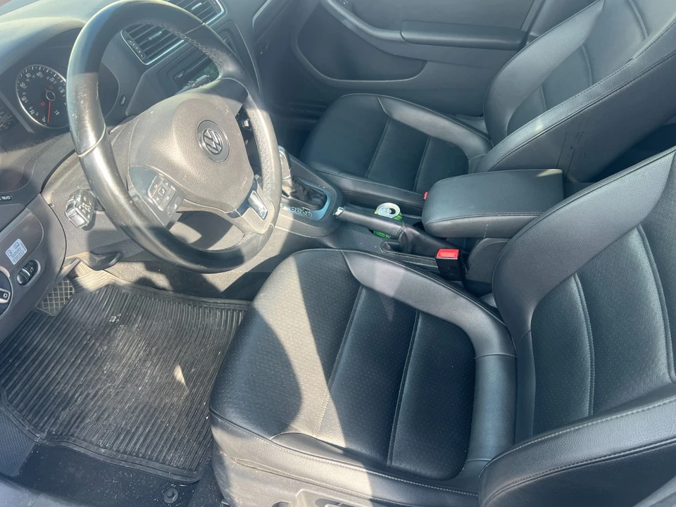 2013 Volkswagen A6 Jetta - Image 9 of 21