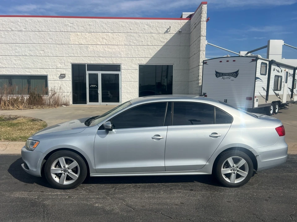 2013 Volkswagen A6 Jetta - Image 8 of 21