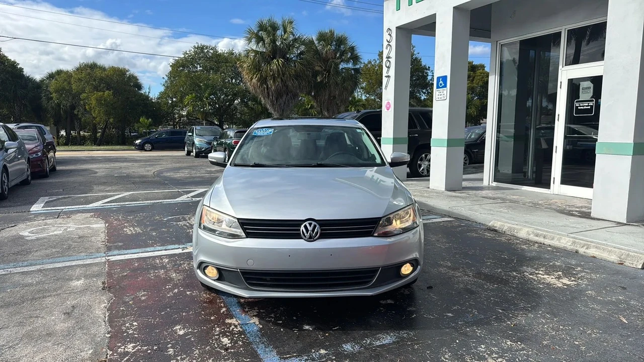 2013 Volkswagen A6 Jetta - Image 5 of 21