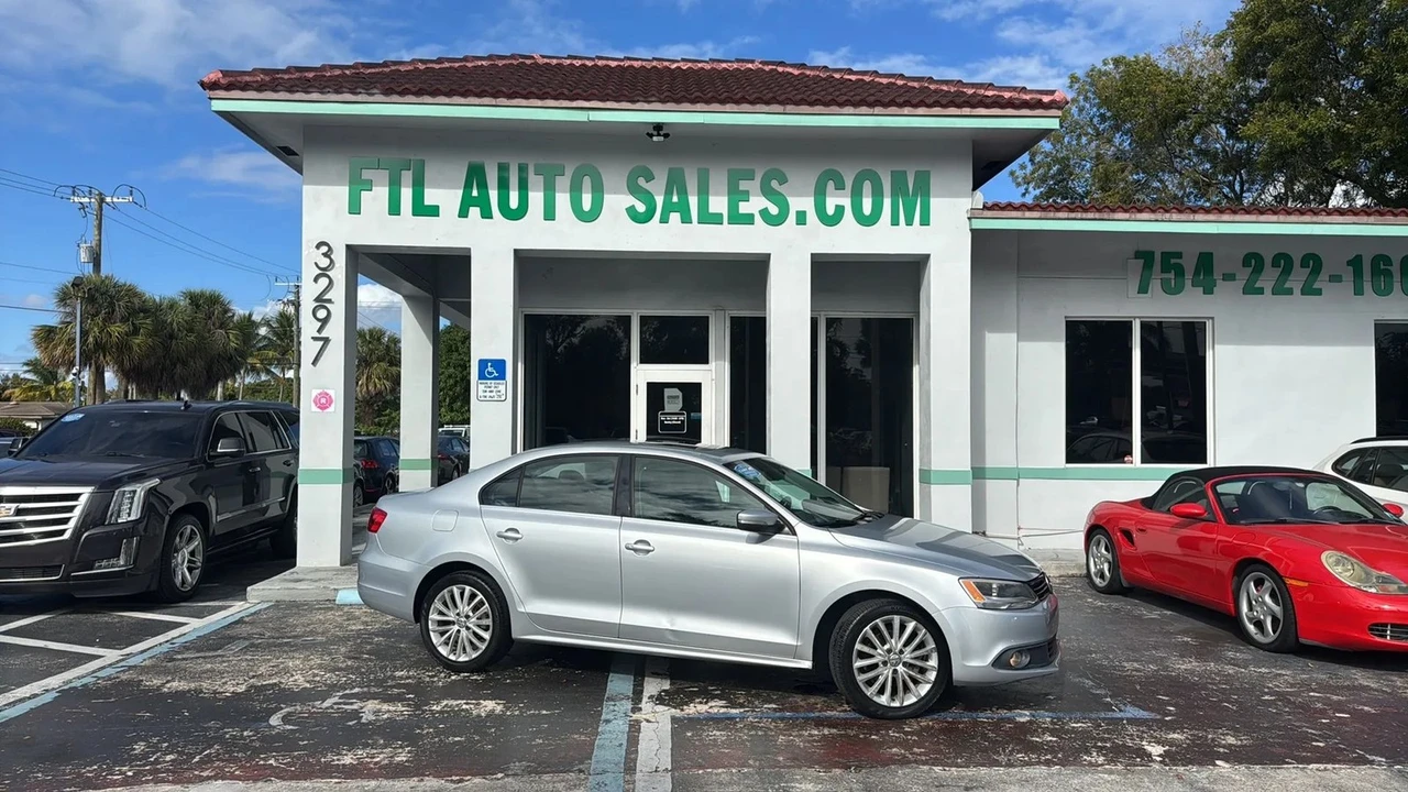 2013 Volkswagen A6 Jetta - Image 14 of 21