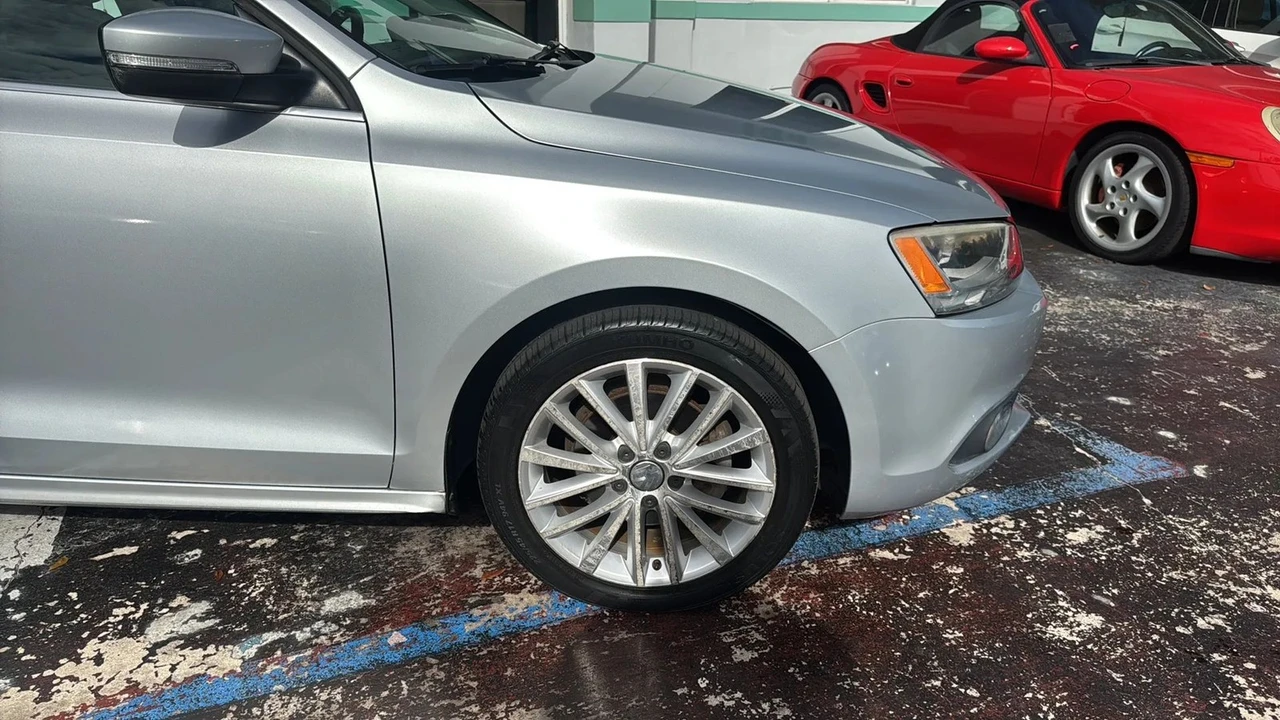 2013 Volkswagen A6 Jetta - Image 18 of 21