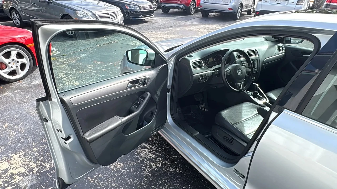 2013 Volkswagen A6 Jetta - Image 20 of 21
