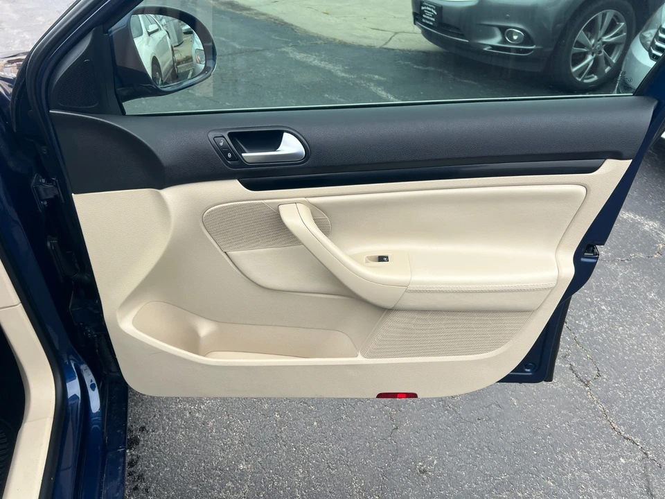 2013 Volkswagen A6 Jetta - Image 15 of 20