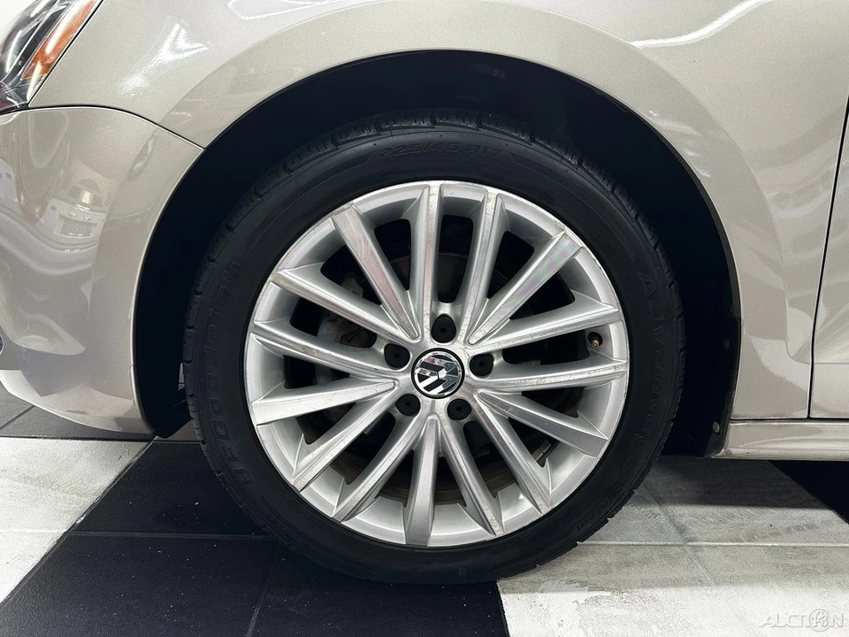2013 Volkswagen A6 Jetta - Image 9 of 21