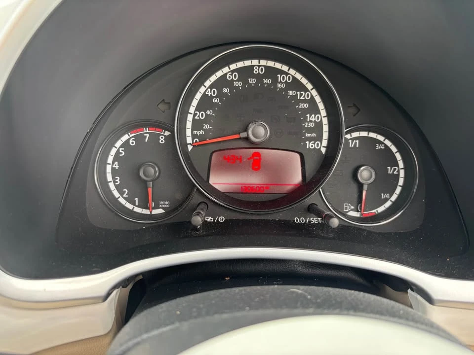 2013 Volkswagen A5 Beetle - Image 11 of 19
