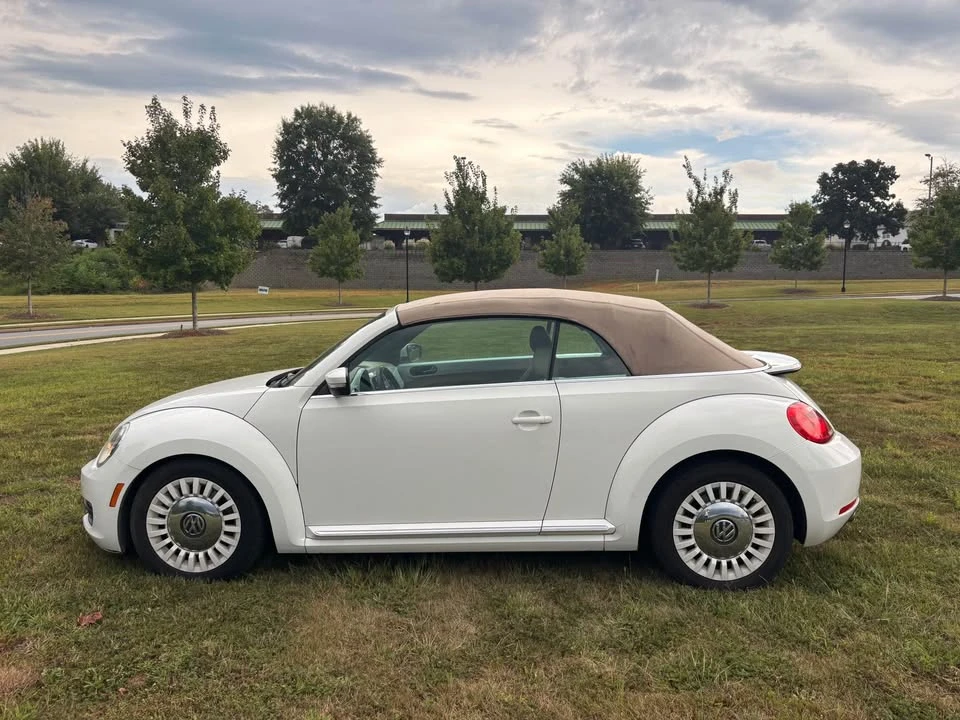 2013 Volkswagen A5 Beetle - Image 18 of 19
