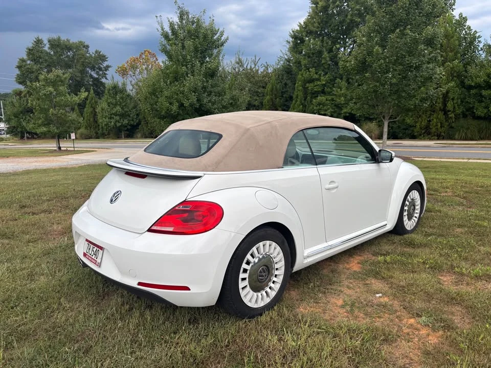 2013 Volkswagen A5 Beetle - Image 16 of 19