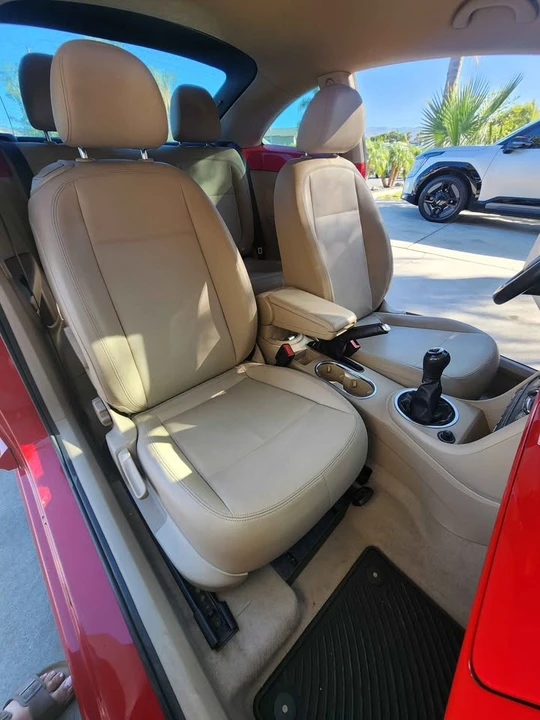 2013 Volkswagen A5 Beetle - Image 12 of 16