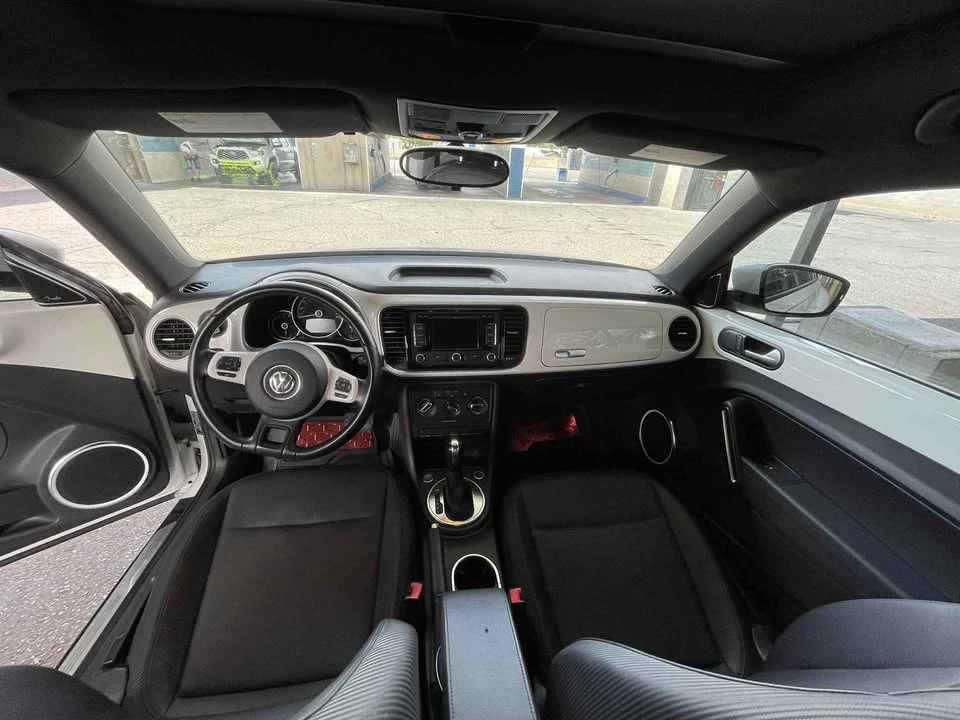 2013 Volkswagen A5 Beetle - Image 9 of 10