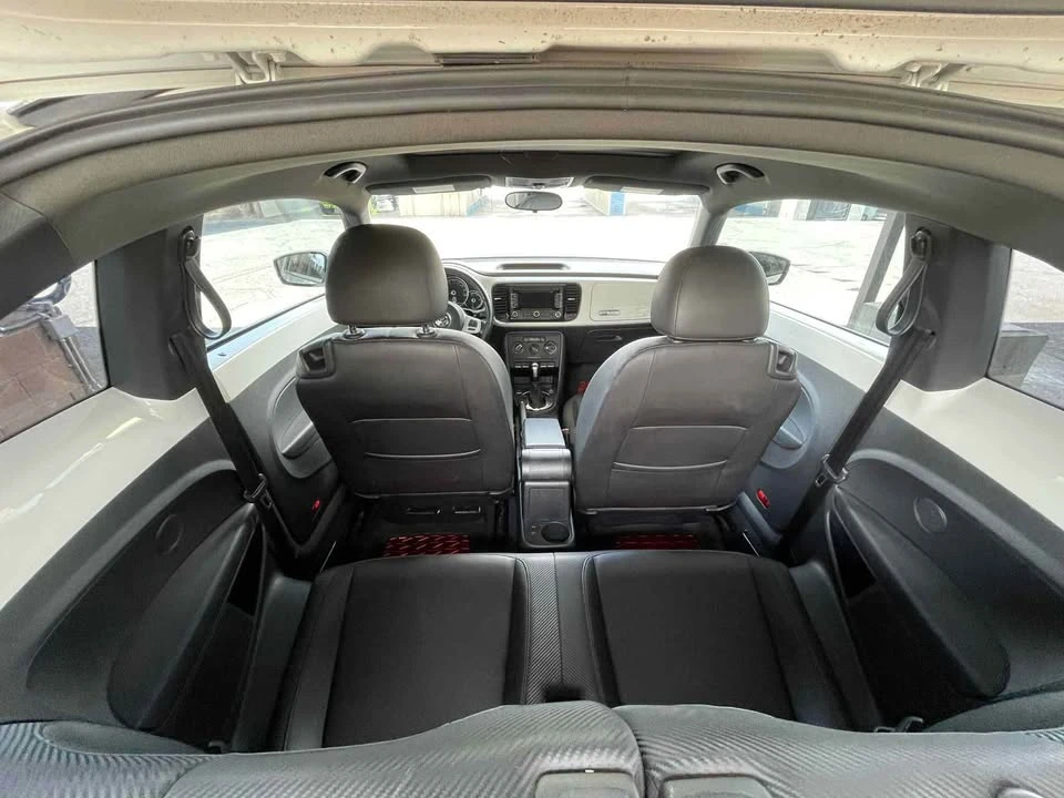 2013 Volkswagen A5 Beetle - Image 10 of 10