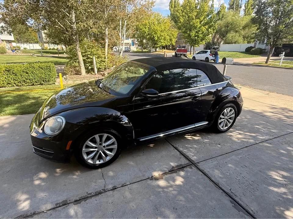 2013 Volkswagen A5 Beetle - Image 2 of 10