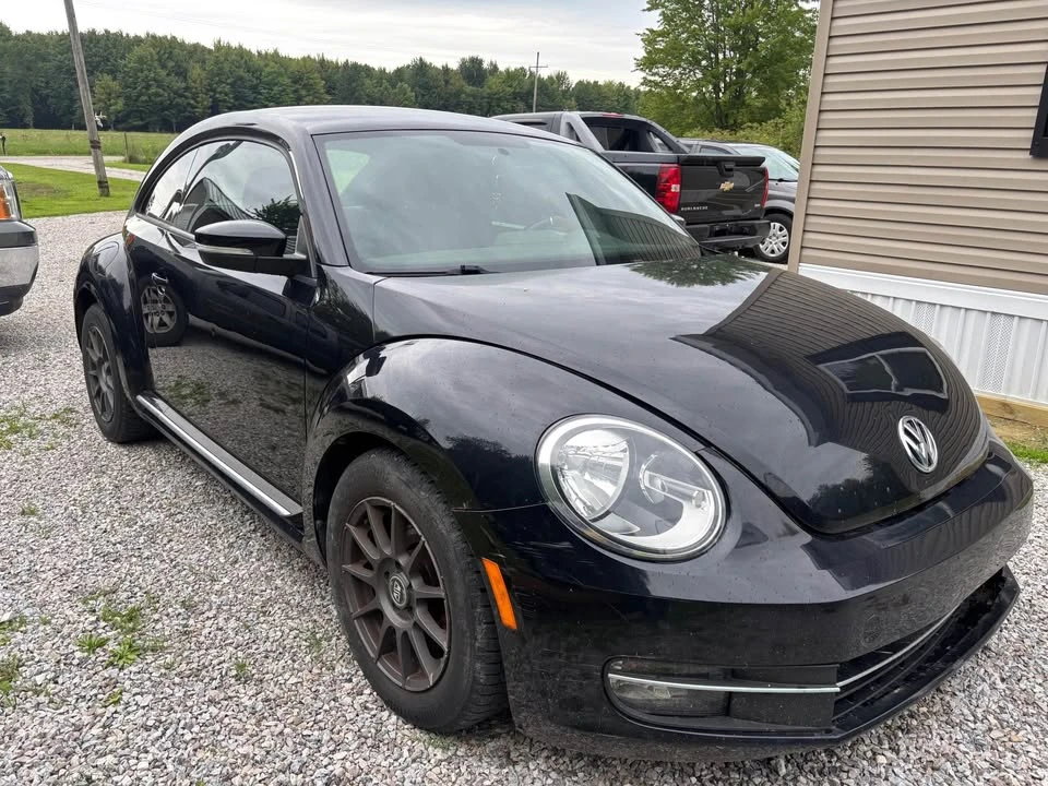 2013 Volkswagen A5 Beetle - Image 2 of 6