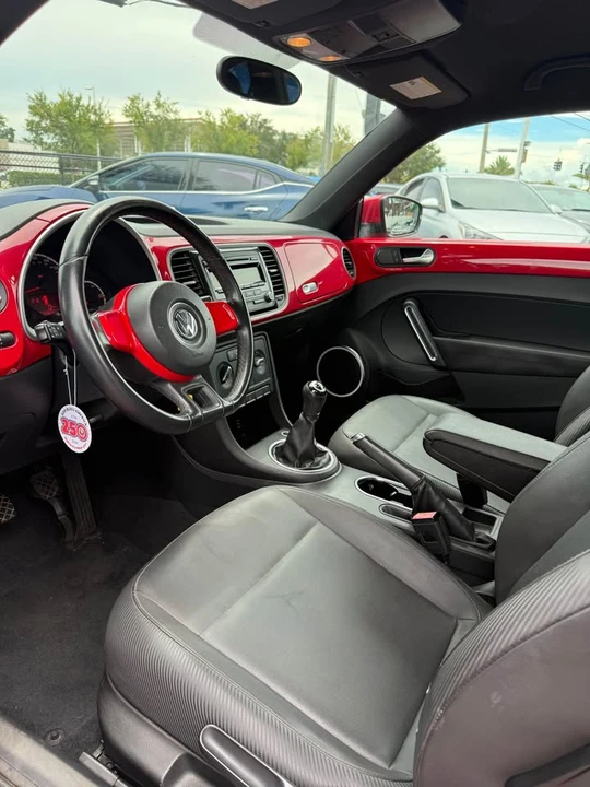 2013 Volkswagen A5 Beetle - Image 9 of 10