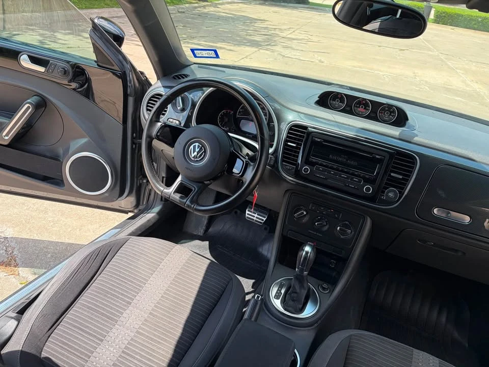 2013 Volkswagen A5 Beetle - Image 8 of 11