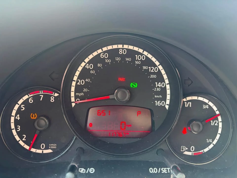 2013 Volkswagen A5 Beetle - Image 10 of 11
