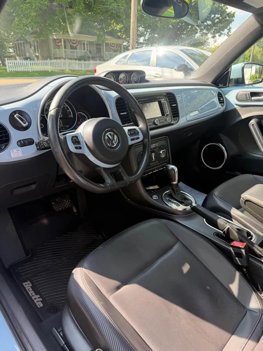 2013 Volkswagen A5 Beetle - Image 5 of 16