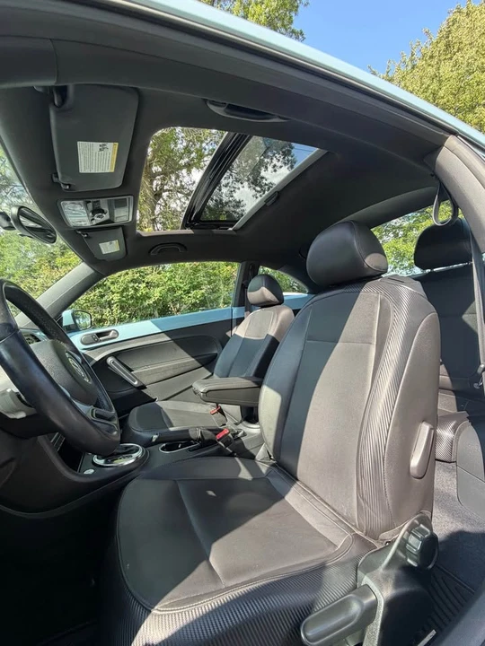 2013 Volkswagen A5 Beetle - Image 6 of 16