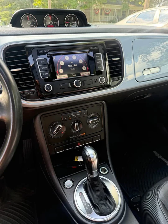 2013 Volkswagen A5 Beetle - Image 9 of 16