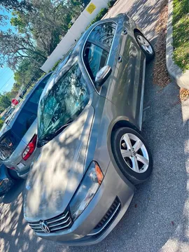 2013 Volkswagen Passat 1.8T Limited Edition Sedan 4D