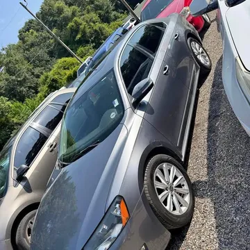 2013 Volkswagen Passat 2.0T Sedan 4D