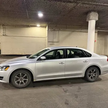 2013 Volkswagen Passat 2.0T Sedan