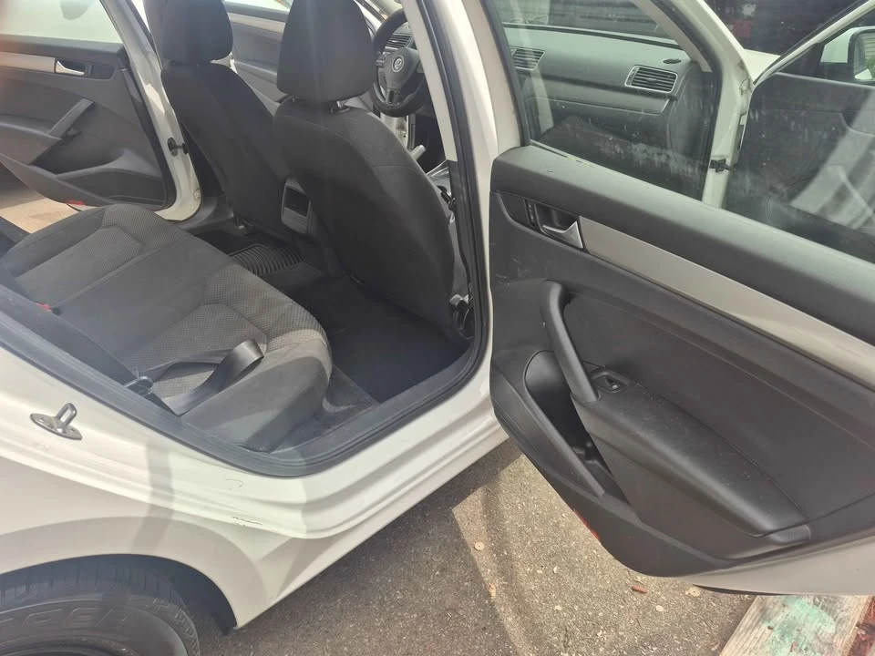 2013 Volkswagen Passat - Image 11 of 20