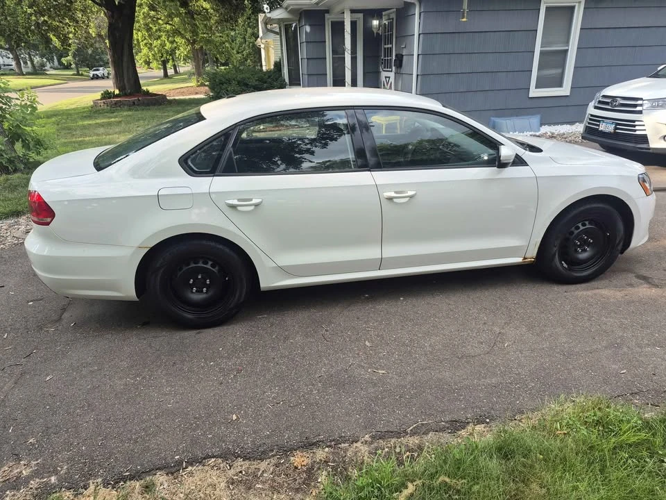 2013 Volkswagen Passat - Image 2 of 20