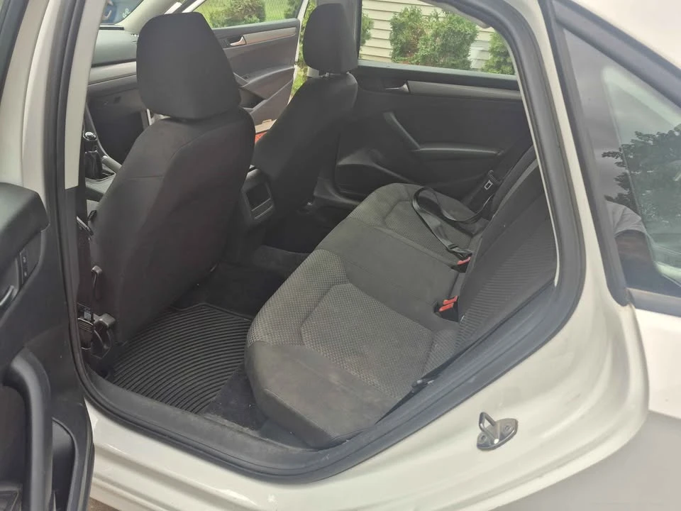 2013 Volkswagen Passat - Image 8 of 20