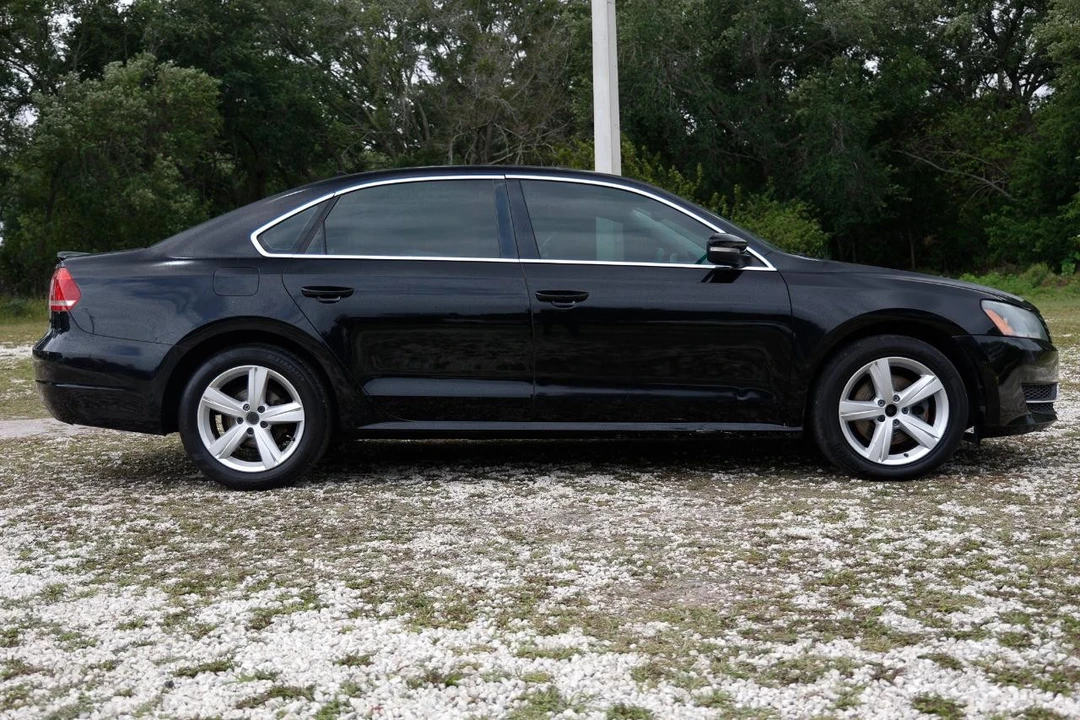 2013 Volkswagen Passat - Image 13 of 21