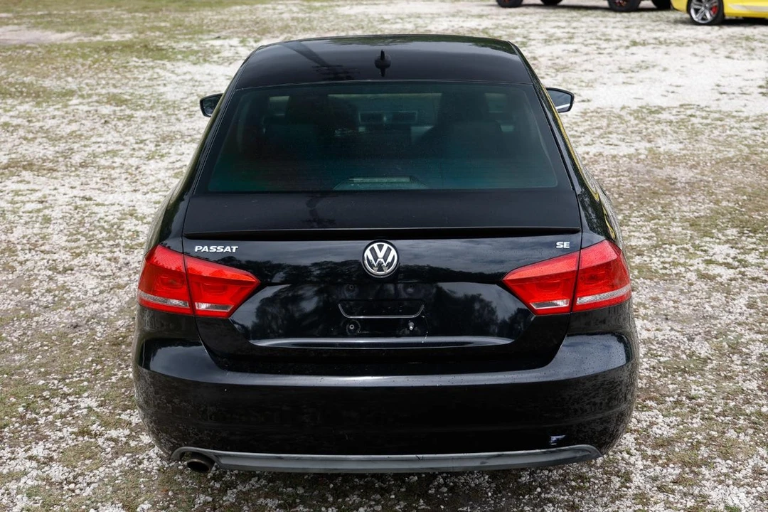 2013 Volkswagen Passat - Image 9 of 21