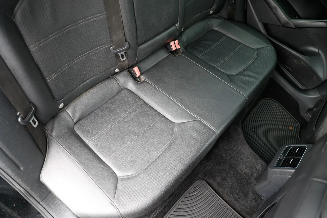 2013 Volkswagen Passat - Image 12 of 21