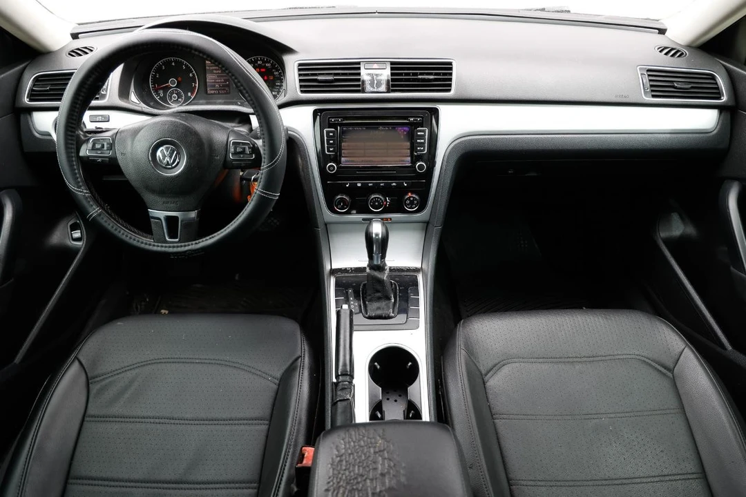 2013 Volkswagen Passat - Image 2 of 21