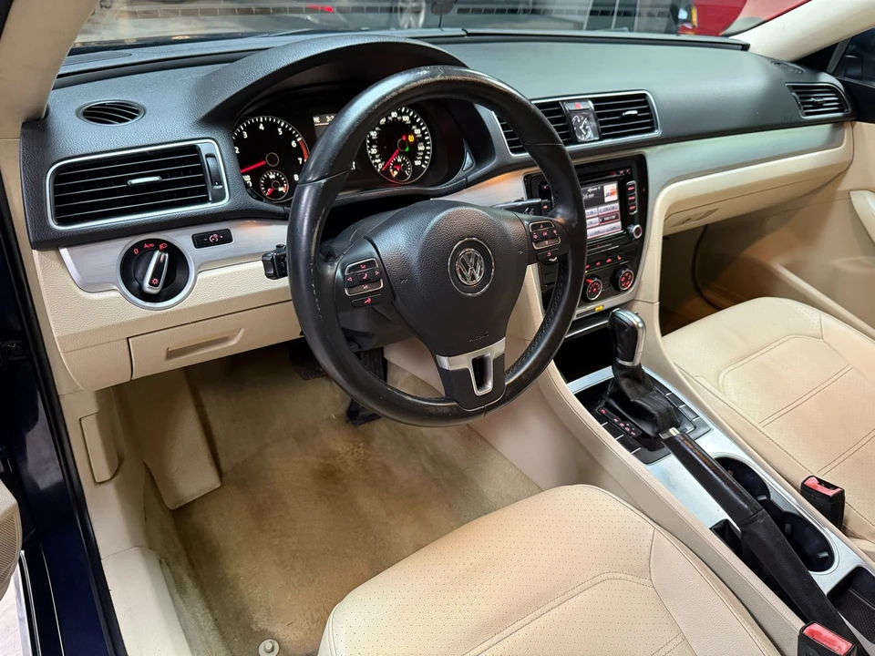 2013 Volkswagen Passat - Image 9 of 21