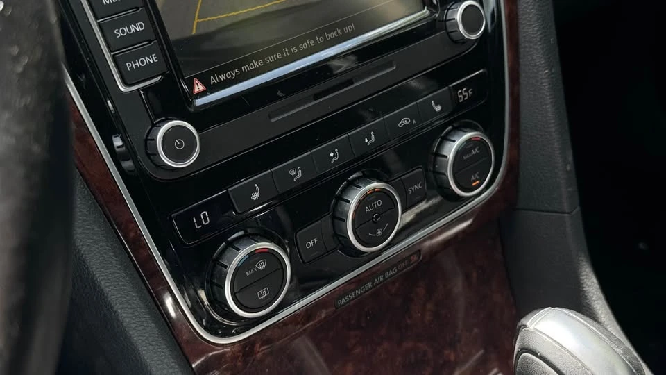2013 Volkswagen Passat - Image 16 of 18
