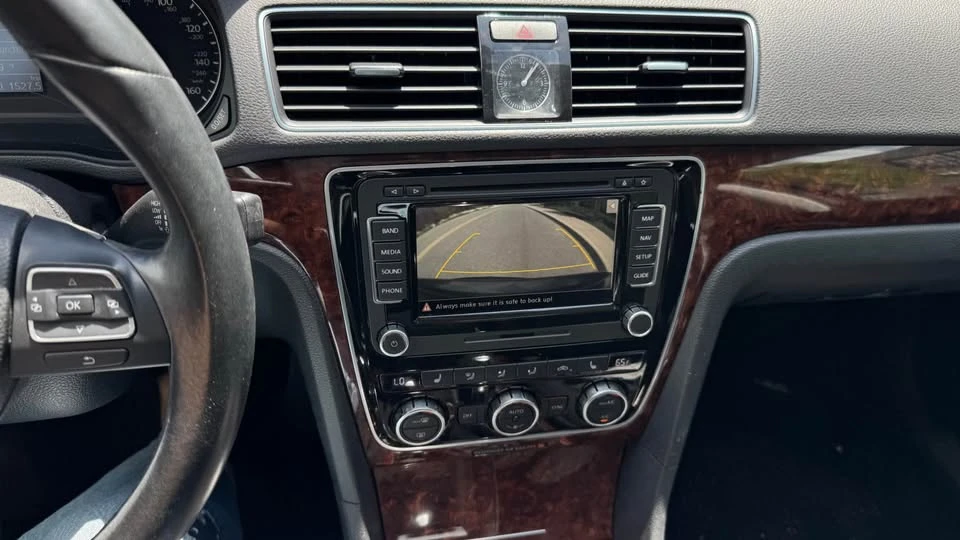 2013 Volkswagen Passat - Image 17 of 18
