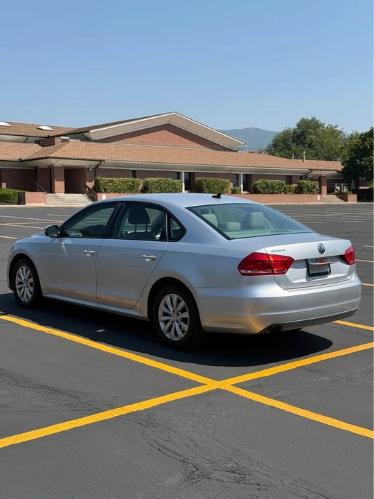 2013 Volkswagen Passat - Image 5 of 19