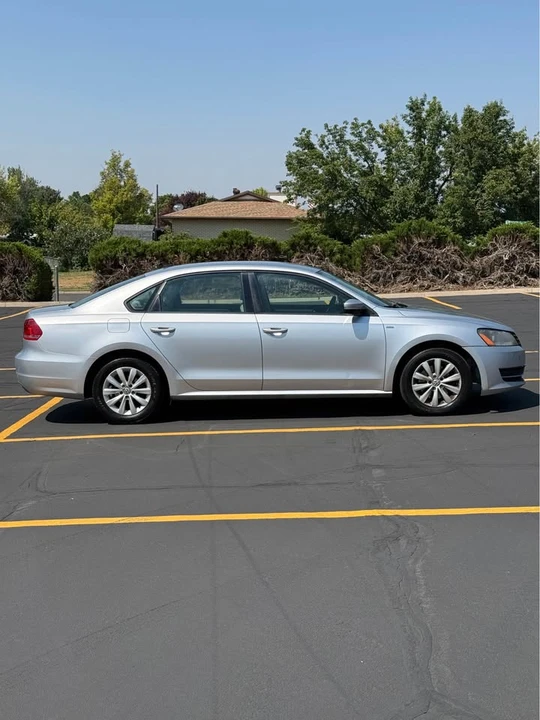 2013 Volkswagen Passat - Image 2 of 19
