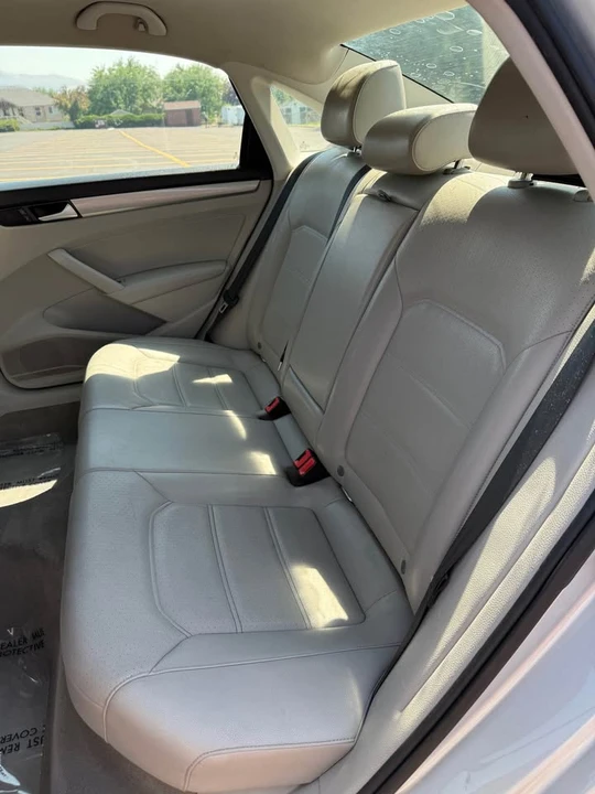 2013 Volkswagen Passat - Image 12 of 19