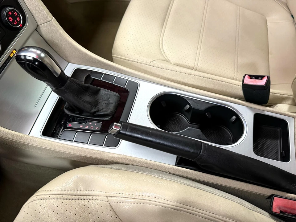 2013 Volkswagen Passat - Image 20 of 21