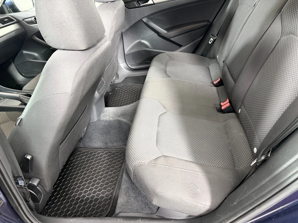 2013 Volkswagen Passat - Image 15 of 20