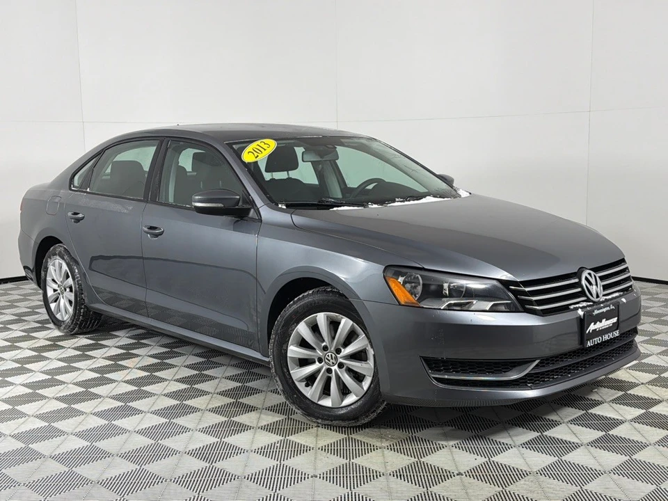 2013 Volkswagen Passat - Image 2 of 12