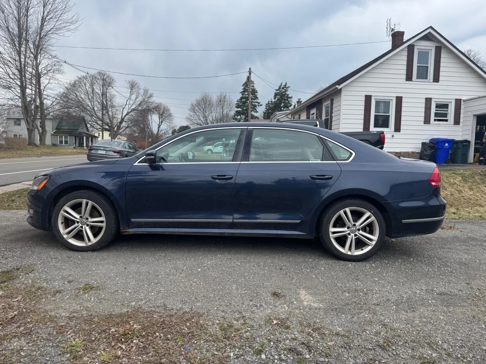 2013 Volkswagen Passat - Image 2 of 13