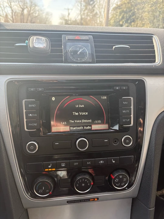 2013 Volkswagen Passat - Image 19 of 20