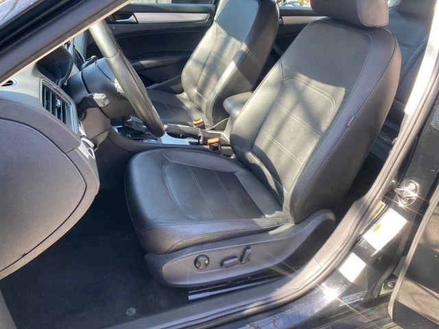 2013 Volkswagen Passat - Image 20 of 21
