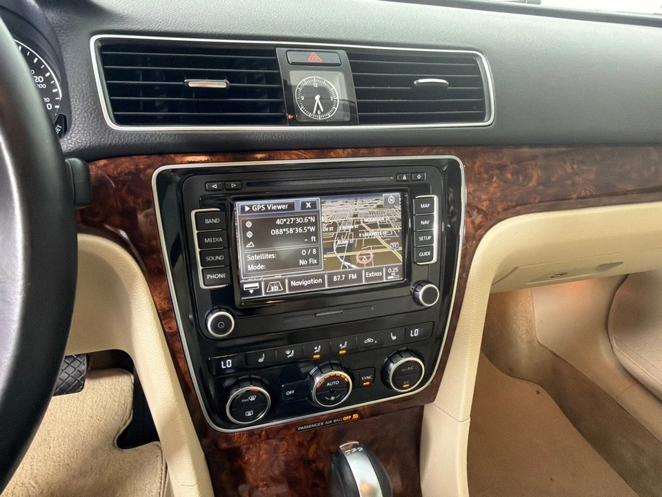 2013 Volkswagen Passat - Image 16 of 21